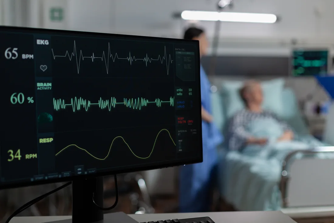 Cardiac monitoring equipment